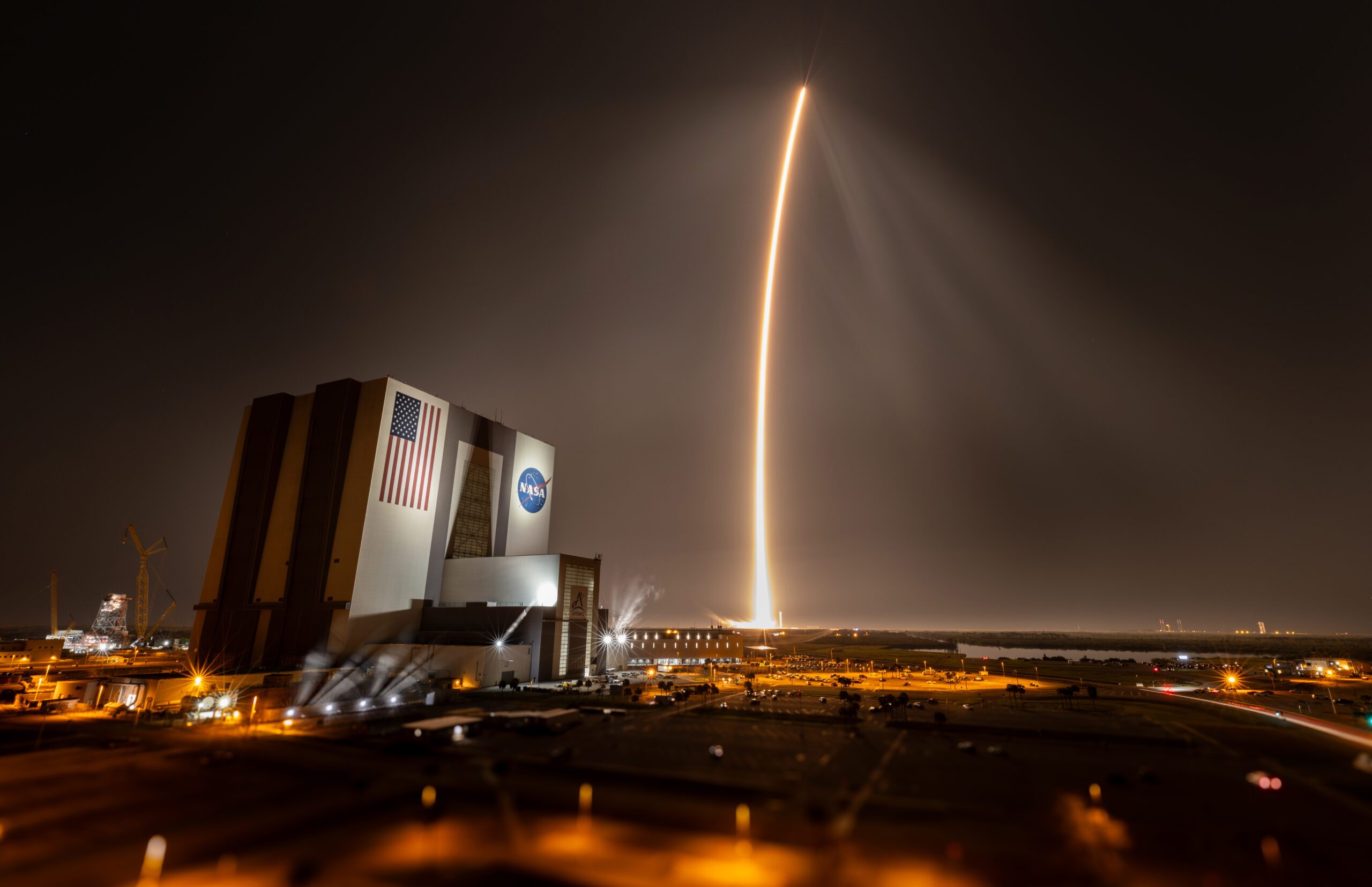 Airport, Launch, Construction
